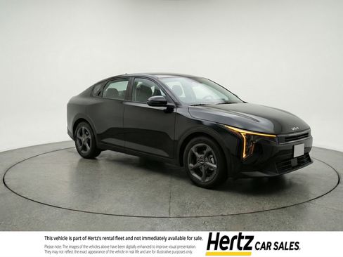 Used 2025 Kia K4 LXS FWD image 1