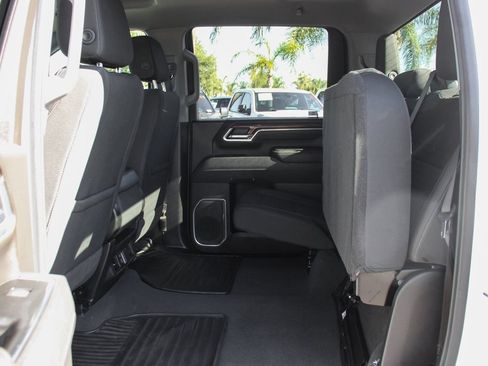 Used 2025 Chevrolet Silverado 2500 LT w/ Convenience Package image 35