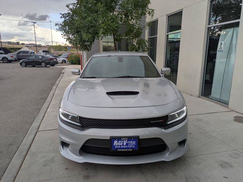 Used 2022 Dodge Charger R/T RWD image 2