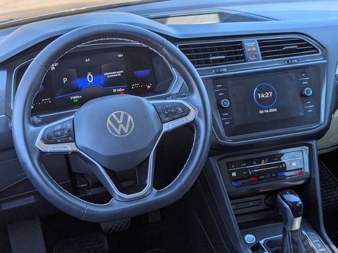 Used 2023 Volkswagen Tiguan SE image 10