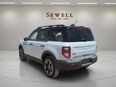 New 2026 Ford Bronco Sport Outer Banks w/ Outer Banks Tech Package+ AWD/4WD image 3