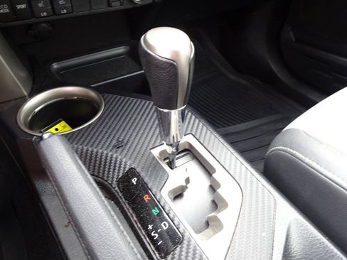 Used 2014 Toyota RAV4 Limited AWD/4WD image 26