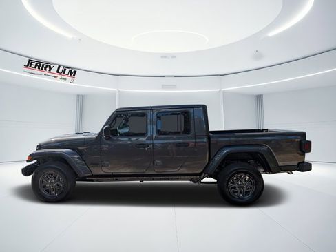 New 2025 Jeep Gladiator Sport image 6