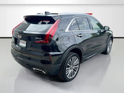 Used 2024 Cadillac XT4 Premium Luxury AWD/4WD image 7
