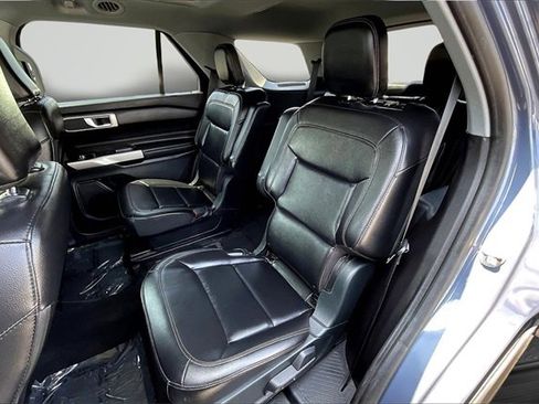 Certified 2021 Ford Explorer XLT w/ Equipment Group 202A image 26