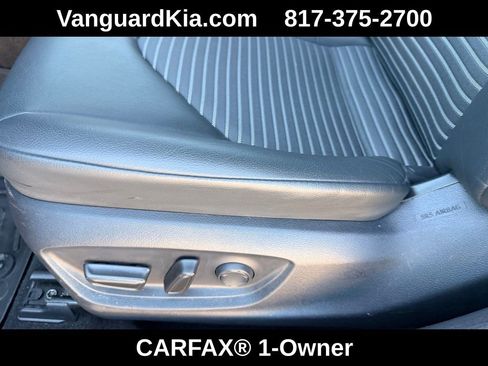 Used 2023 Toyota Camry SE image 13