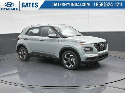 New 2025 Hyundai Venue SEL image 4