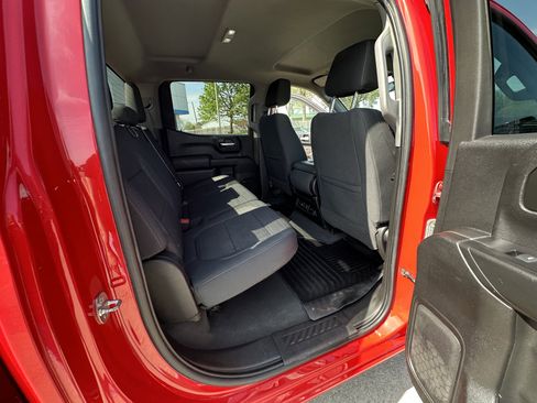 Used 2021 Chevrolet Silverado 1500 LT AWD/4WD image 24