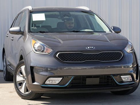 Used 2019 Kia Niro LX image 2
