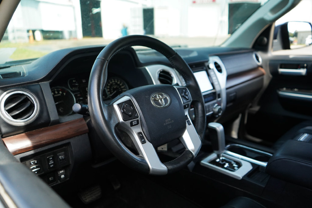 Used 2018 Toyota Tundra Limited w/ Limited Premium Package AWD/4WD image 6