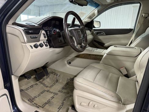 Used 2017 GMC Yukon XL Denali AWD/4WD image 10