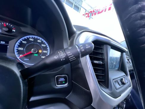Used 2019 GMC Acadia SLE w/ Driver Alert Package I FWD image 19