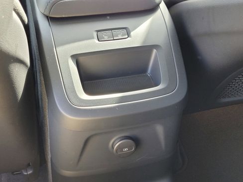 Certified 2025 Volvo XC60 T8 Plus w/ Protection Package Premier image 13