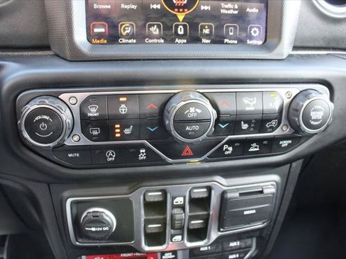 Certified 2020 Jeep Gladiator Rubicon AWD/4WD image 31