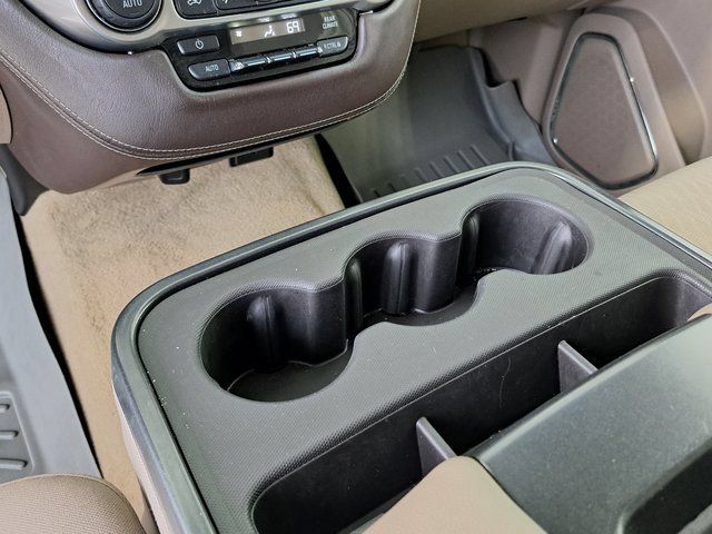 Used 2015 Chevrolet Suburban LS RWD image 16