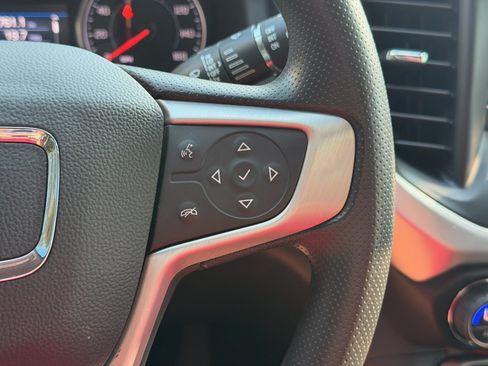 Used 2023 GMC Acadia SLE w/ Driver Convenience Package AWD/4WD image 19