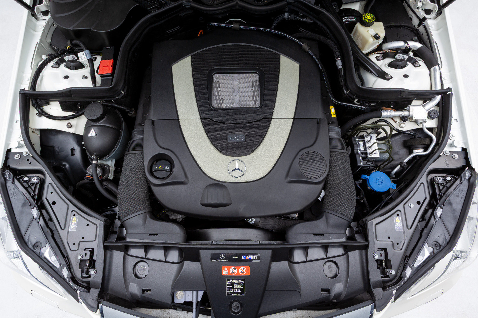Used 2011 Mercedes-Benz E 550 Cabriolet image 17