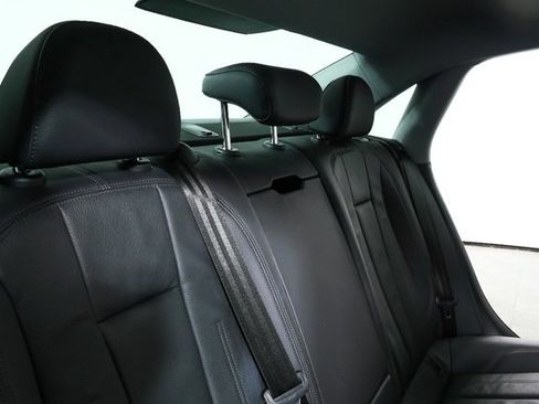 Used 2019 Audi A4 2.0T Premium image 21