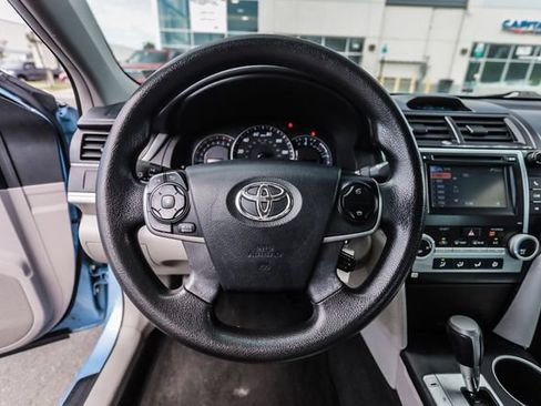 Used 2012 Toyota Camry LE FWD image 27