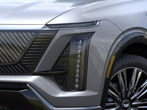 New 2026 Cadillac Vistiq Premium Luxury w/ LPO, Floor Liner Package AWD/4WD image 10