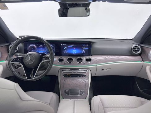 Used 2021 Mercedes-Benz E 350 4MATIC Sedan image 2