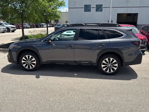 Used 2024 Subaru Outback Limited AWD/4WD image 12