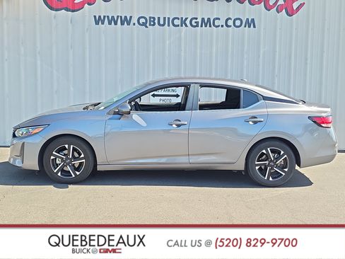 Used 2024 Nissan Sentra SV FWD image 4