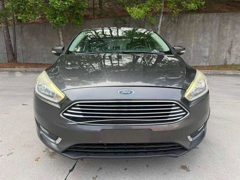 Used 2017 Ford Focus Titanium FWD image 2