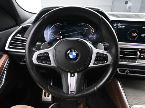 Used 2022 BMW X6 xDrive40i w/ M Sport Package image 25