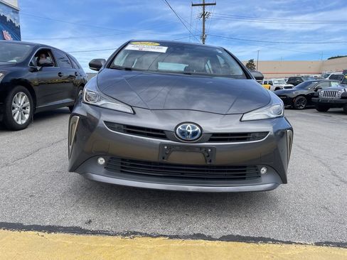 Certified 2019 Toyota Prius XLE AWD/4WD image 5