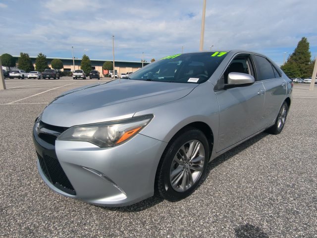 Used 2017 Toyota Camry SE FWD image 8