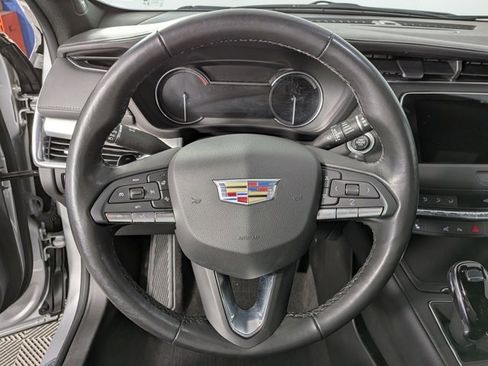 Certified 2022 Cadillac XT4 Premium Luxury w/ Enhanced Visibility Package image 23