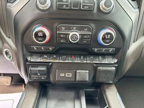 Used 2020 GMC Sierra 1500 Denali AWD/4WD image 18