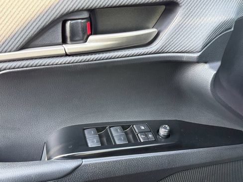 Used 2025 Toyota Camry SE w/ Convenience Package FWD image 11