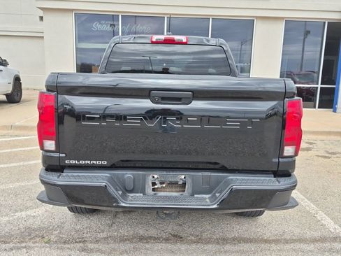 Used 2023 Chevrolet Colorado W/T image 8