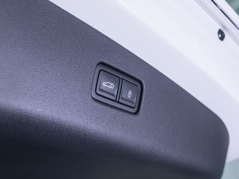 New 2026 Genesis GV70 2.5T Sport Prestige image 9