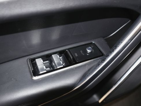 Used 2021 Jaguar F-PACE SVR image 20