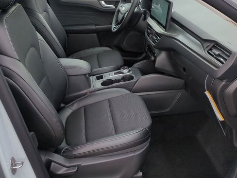 New 2026 Ford Escape SE image 41