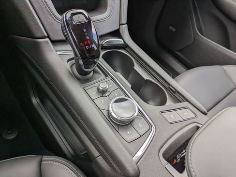 New 2025 Cadillac XT6 Premium Luxury image 18