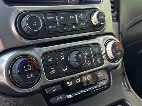 Used 2019 Chevrolet Suburban LT AWD/4WD image 23