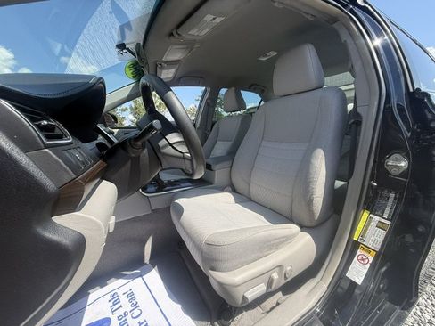 Used 2016 Toyota Camry LE FWD image 7