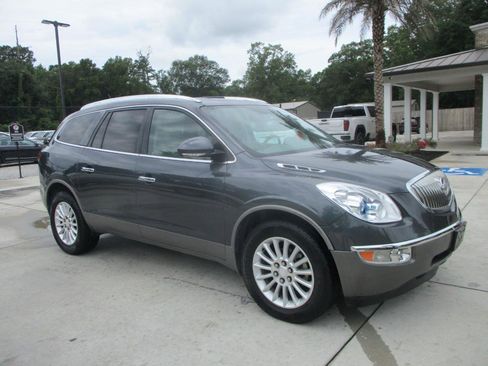 Used 2011 Buick Enclave CXL FWD image 18
