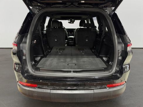 Used 2023 Jeep Grand Cherokee L Laredo AWD/4WD image 14