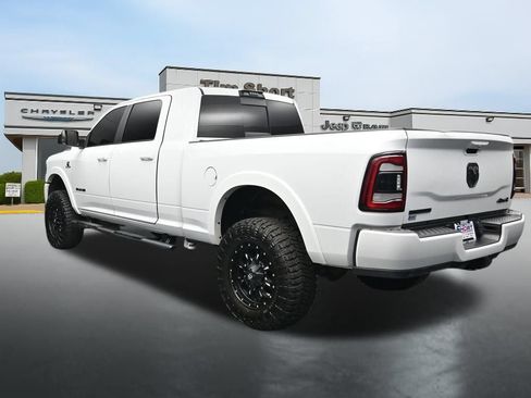 Used 2022 RAM 2500 Big Horn w/ Level C Equiment Group AWD/4WD image 3