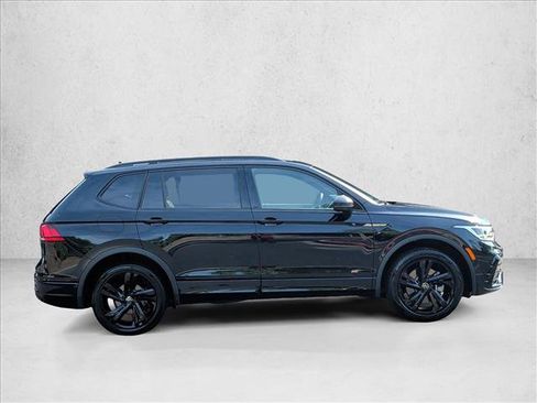 Used 2024 Volkswagen Tiguan SE R-Line FWD image 4