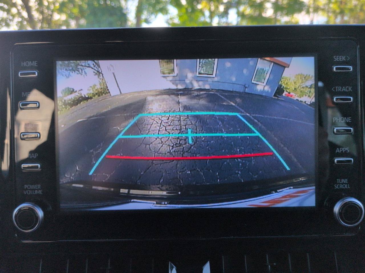 Used 2020 Toyota Corolla LE FWD image 24