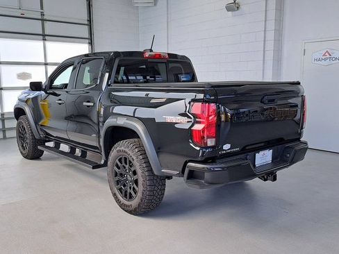 Used 2024 Chevrolet Colorado Trail Boss w/ Advanced Trailering Package AWD/4WD image 7
