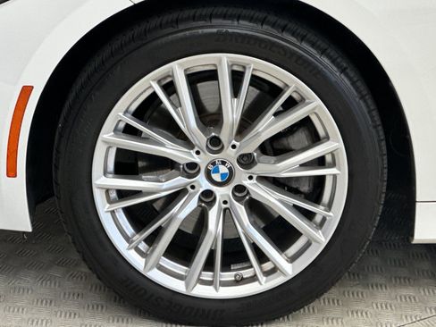 Used 2023 BMW 330i Sedan w/ Convenience Package RWD image 12