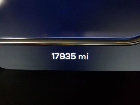 Used 2025 Chevrolet Silverado 2500 LTZ w/ LTZ Plus Package image 17