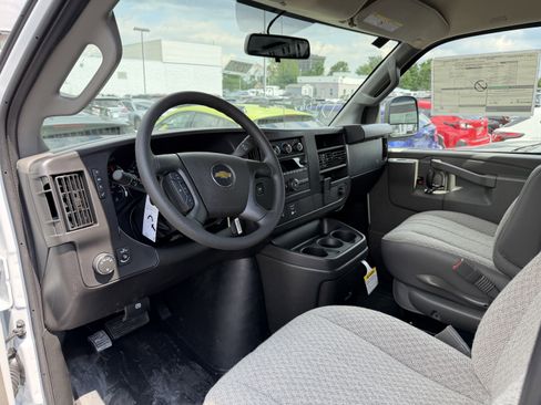New 2026 Chevrolet Express 3500 Extended RWD image 11